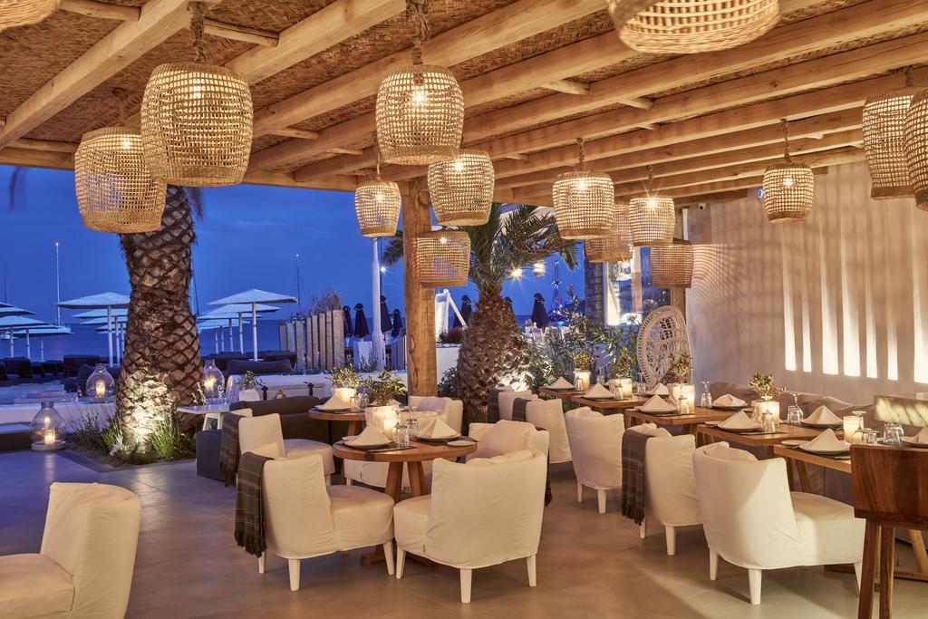 미코노스 암모스 호텔 오르노스 외부 사진 The restaurant at the Mykonos Grand Resort